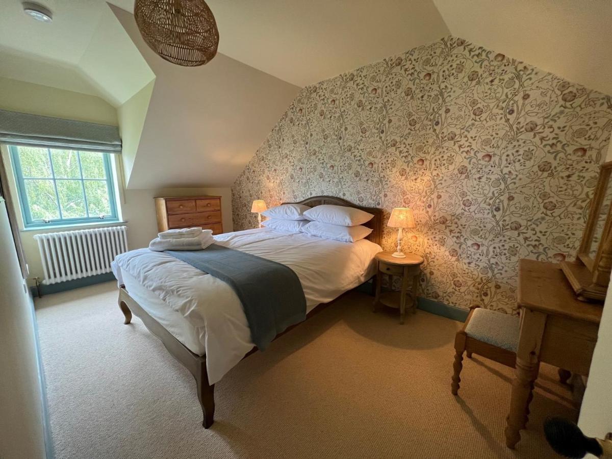 Holiday home Quaint Self Contained Near Edinburgh.